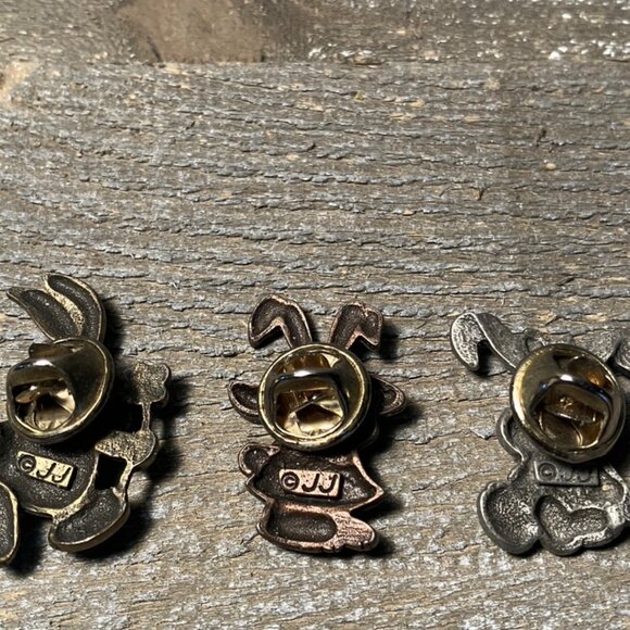 Vintage JJ Bunnies Stamped JJ - Picture 2 of 2